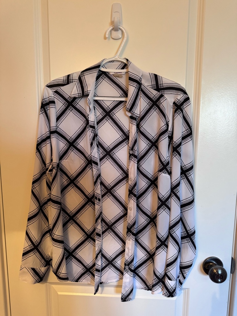 TanJay Black and White Graphic Plaid Blouse